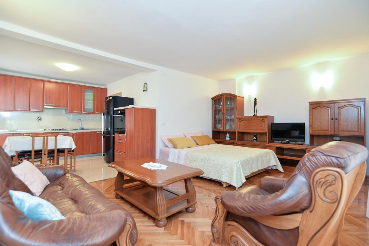 Apartment Snjezana 1064 Rovinj Exteriör bild